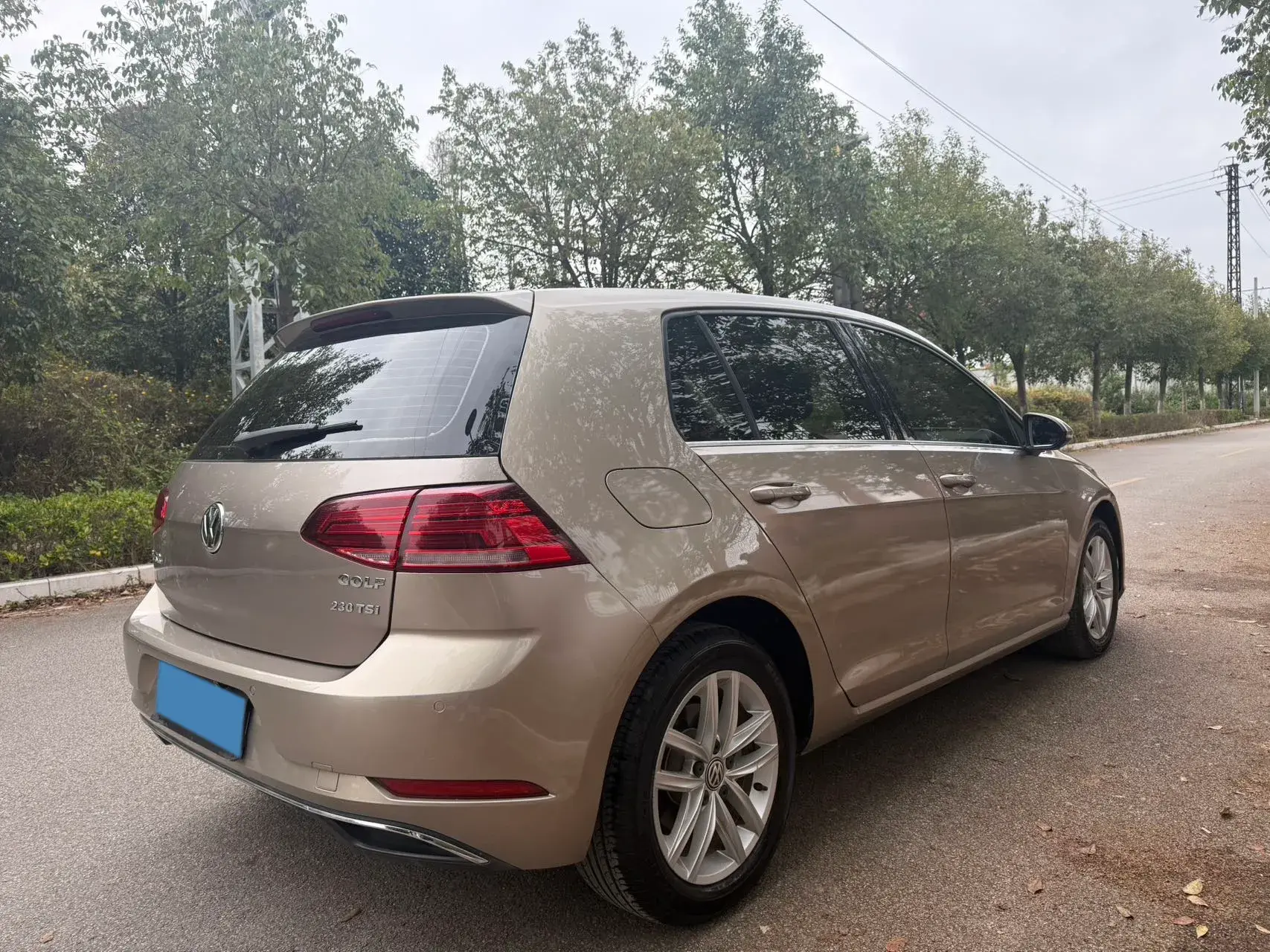 2018 VOLKSWAGEN GOLF thumbnail 4