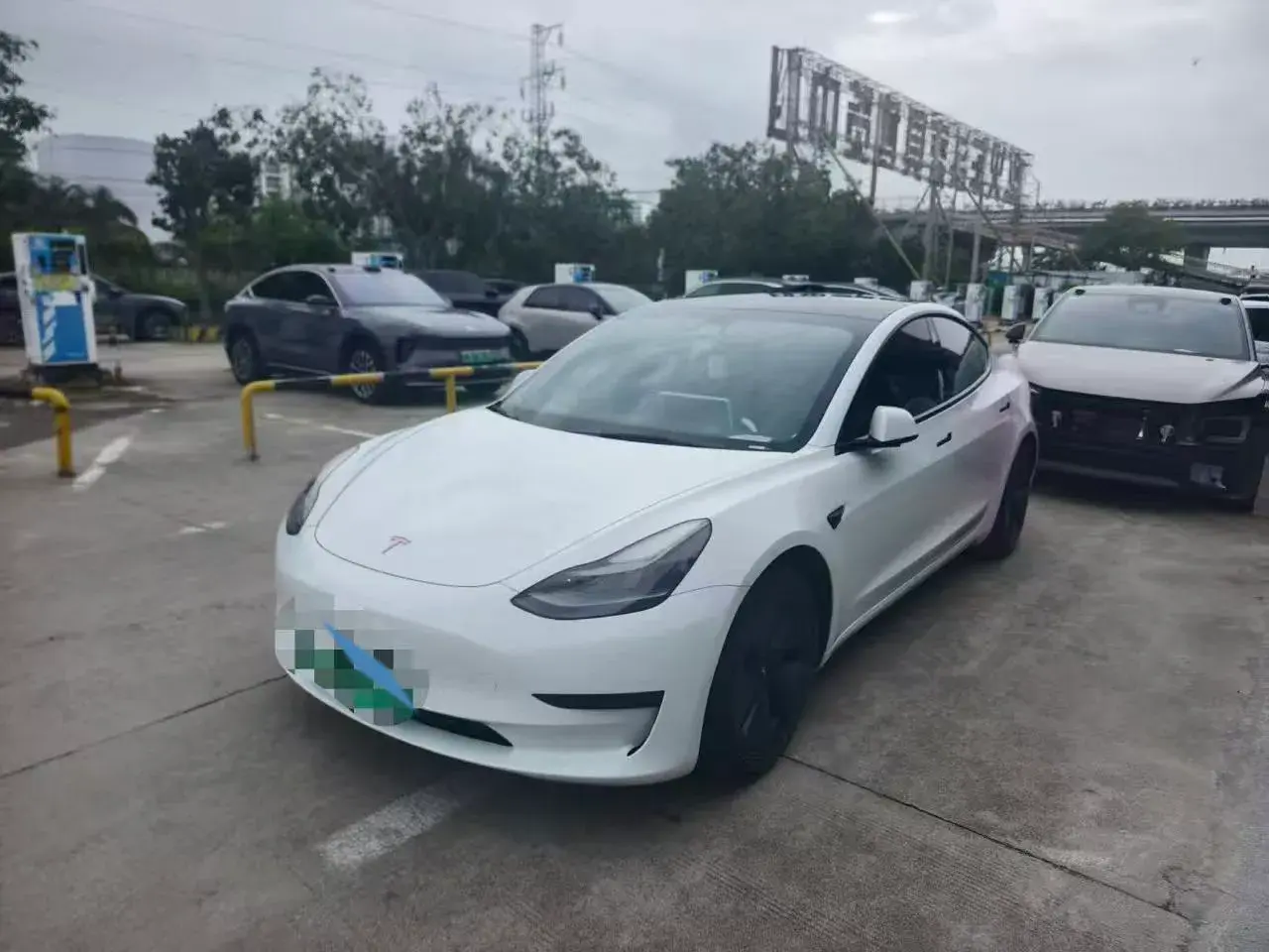 2021 TESLA MODEL view 1
