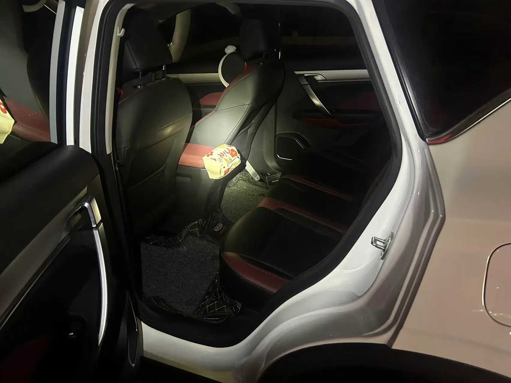 2021 GEELY COOLRAY thumbnail 4