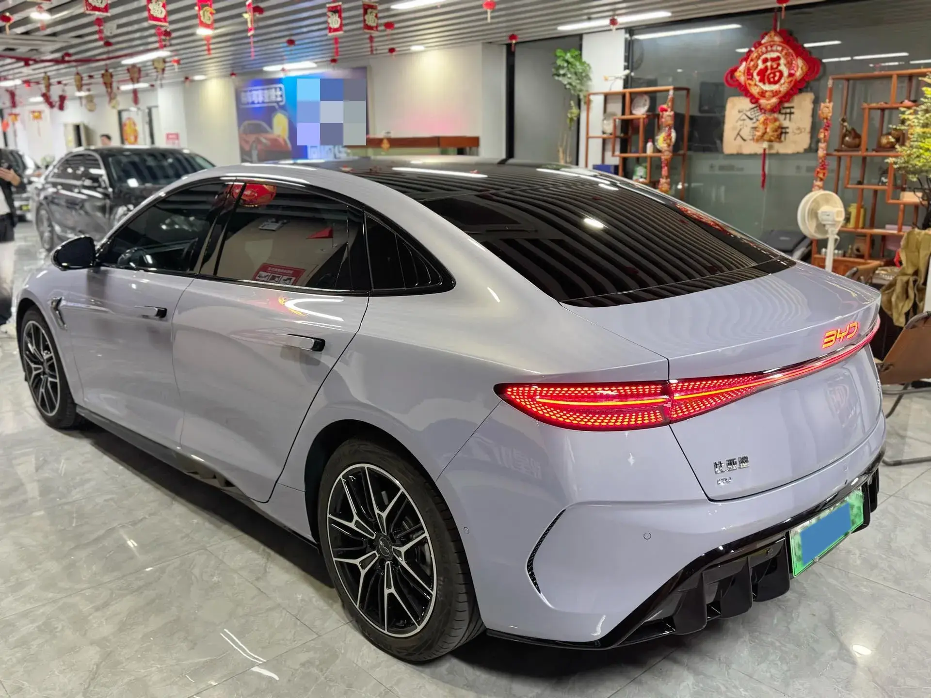 2025 BYD SEAL thumbnail 4