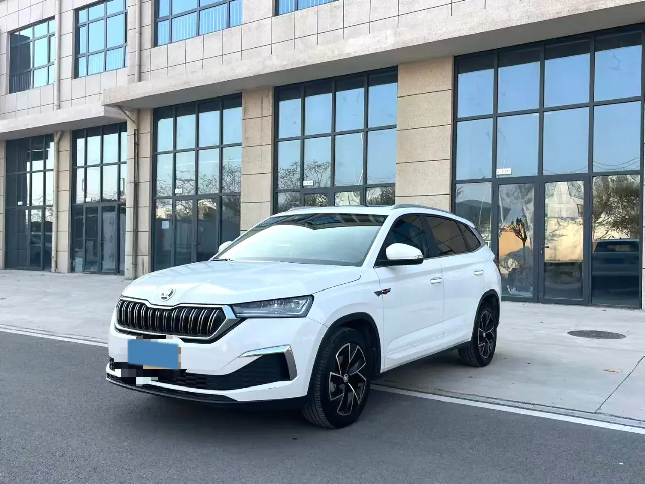 2020 SKODA KAMIQ view 1