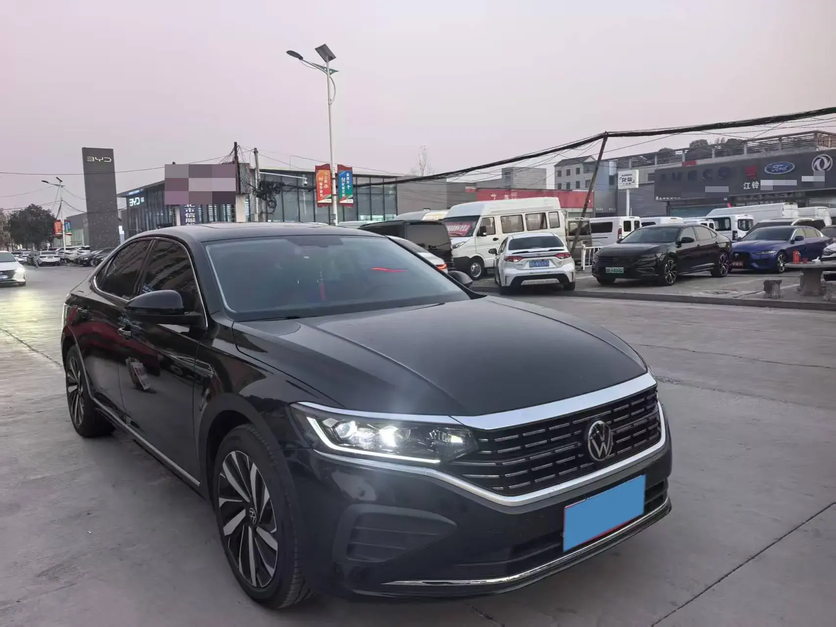 2025 VOLKSWAGEN PASSAT thumbnail 2