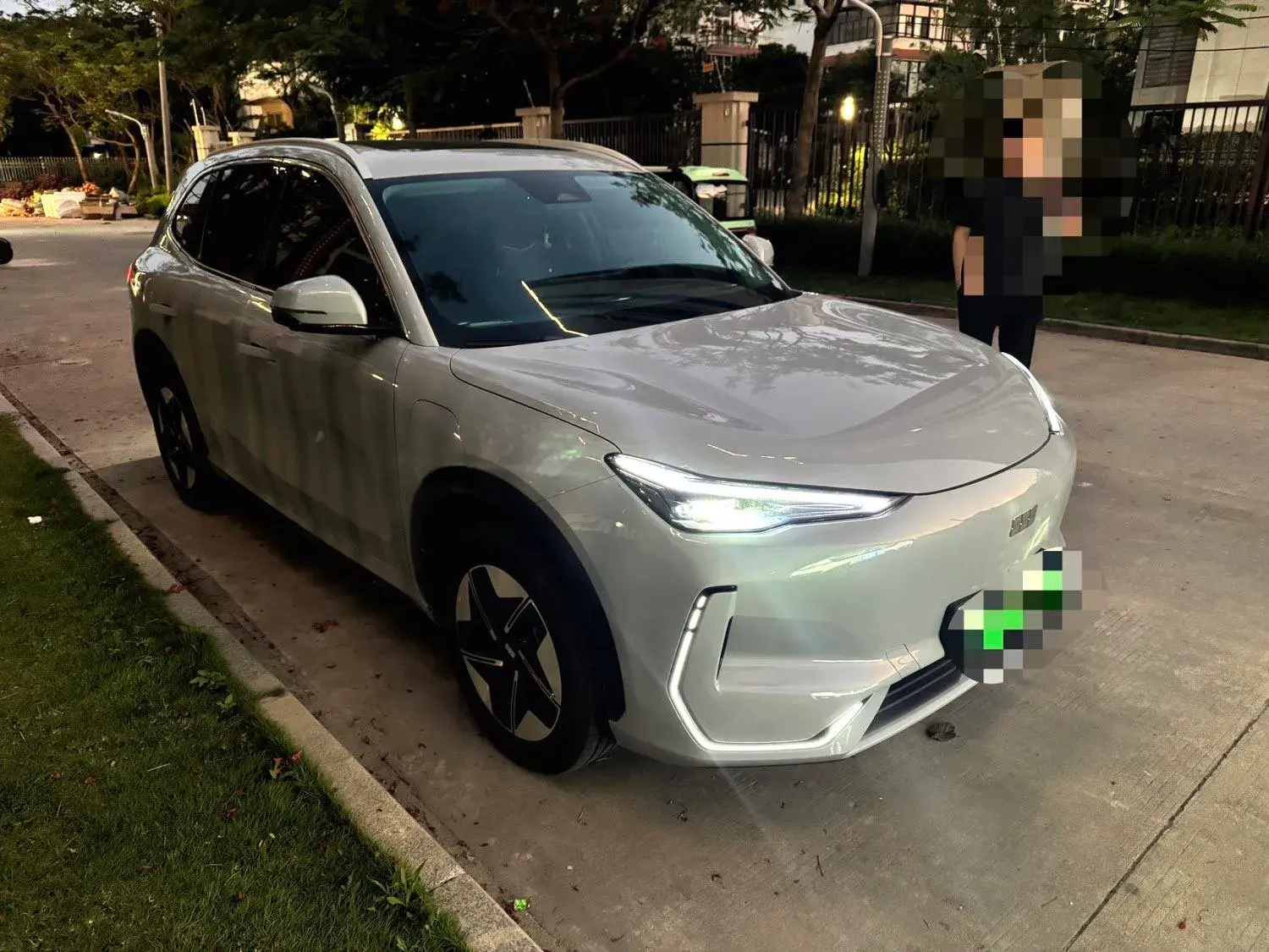 2024 GEELY GALAXY thumbnail 2