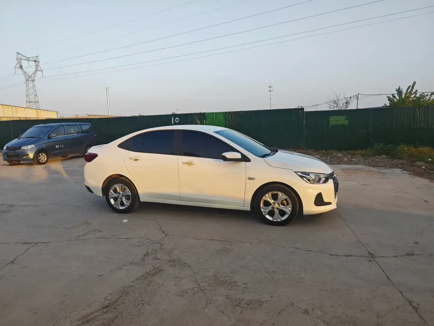 2020 CHEVROLET CAVALIER thumbnail 4