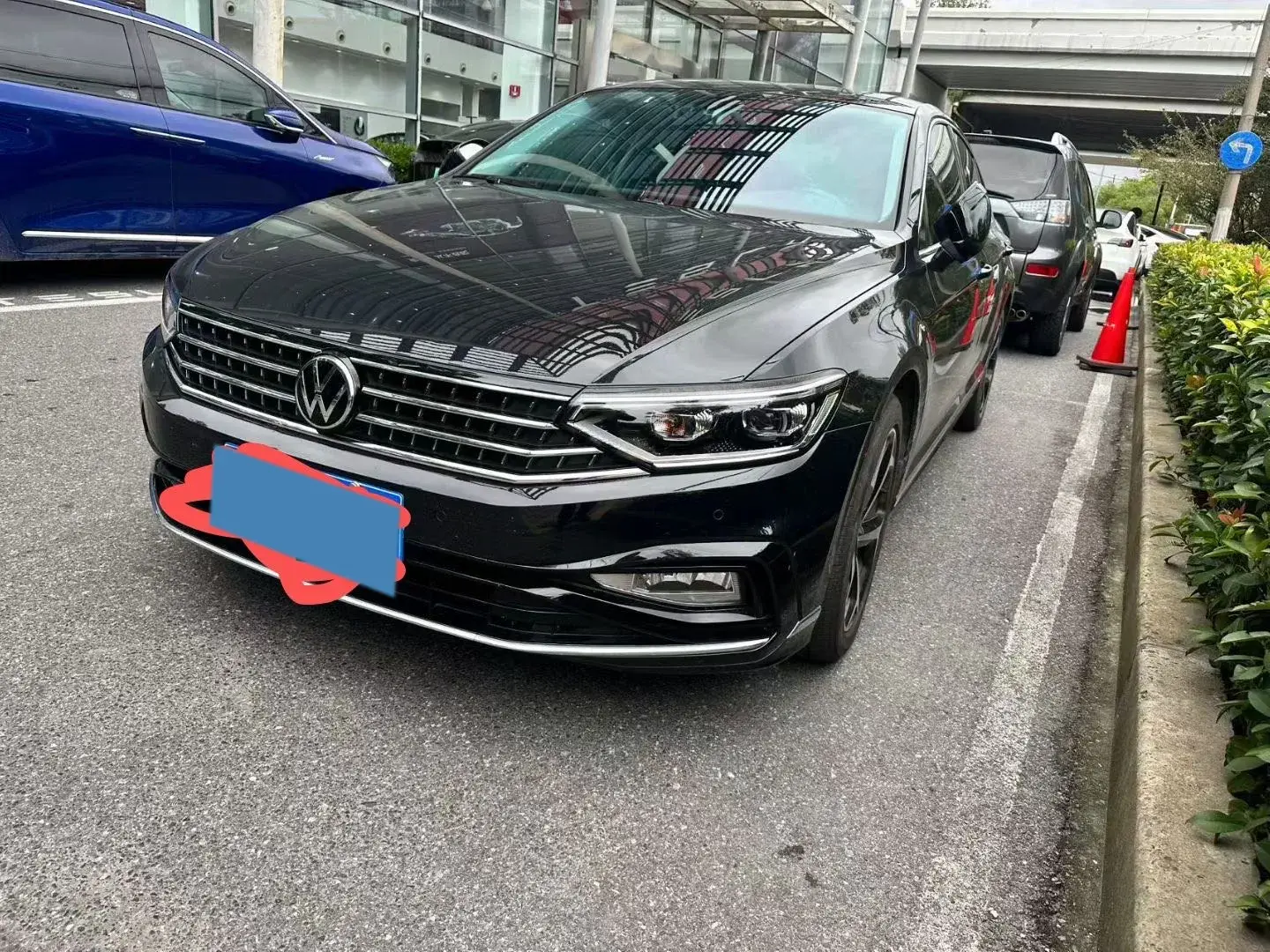 2023 VOLKSWAGEN MAGOTAN view 1