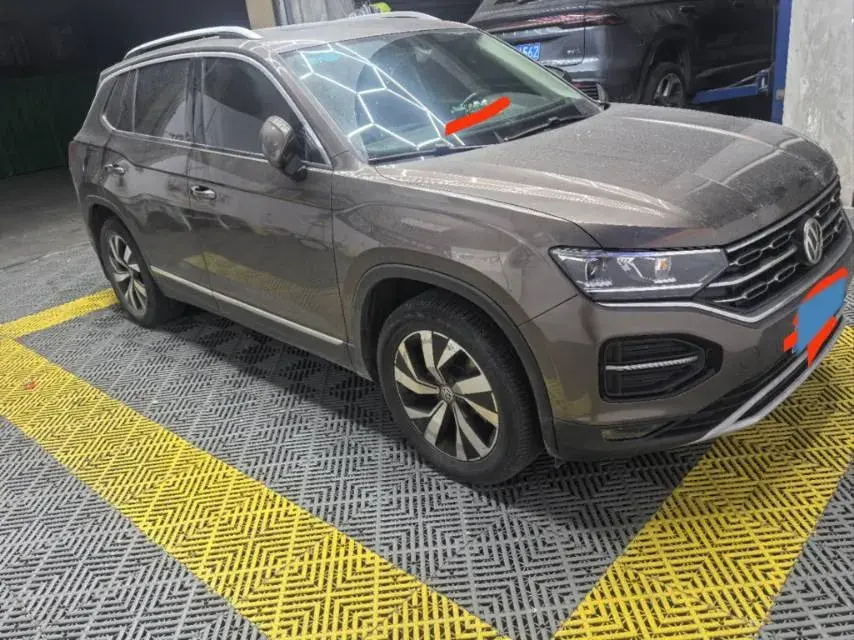 2019 VOLKSWAGEN TAYRON thumbnail 2