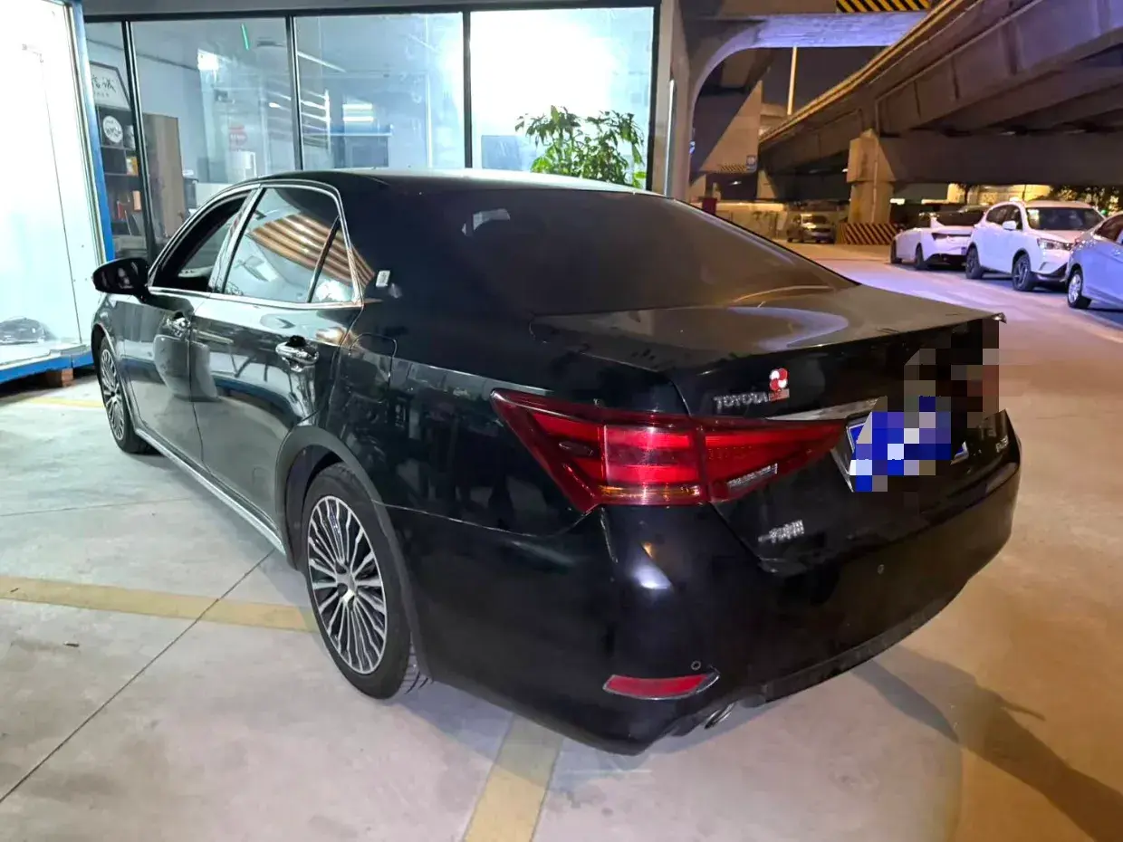 2018 TOYOTA CROWN thumbnail 3