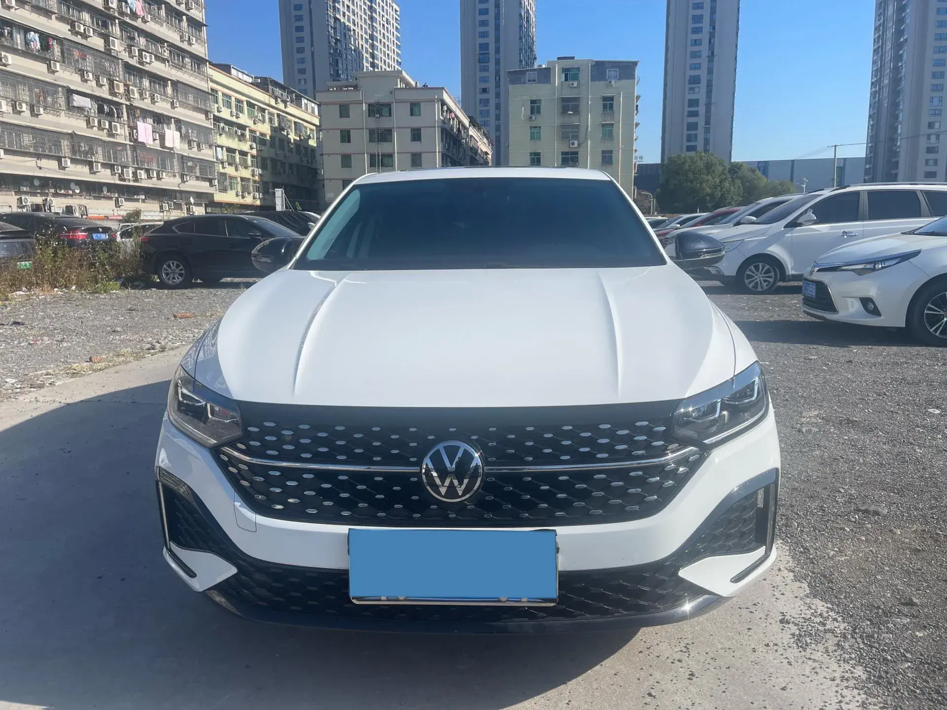 2023 VOLKSWAGEN LAVIDA thumbnail 2