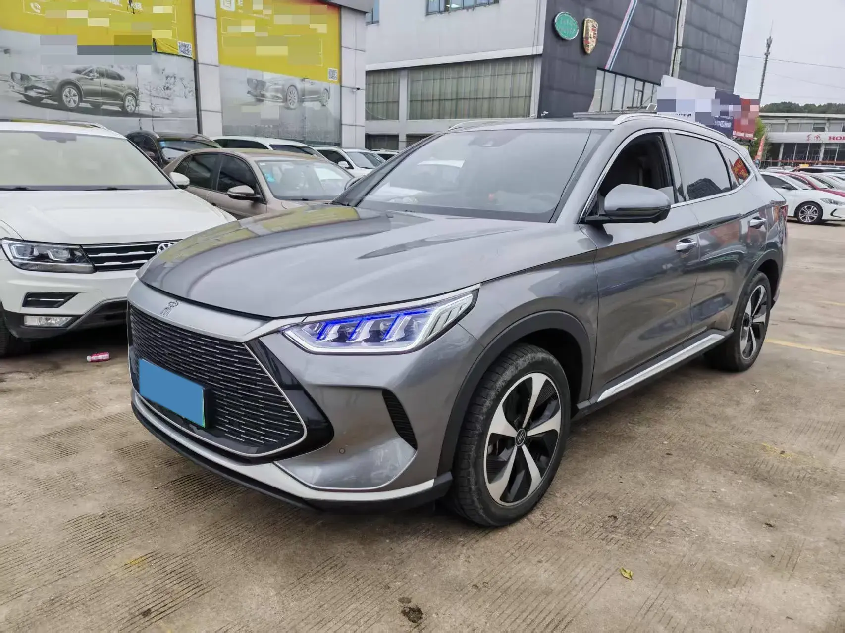 2023 BYD SONG view 1