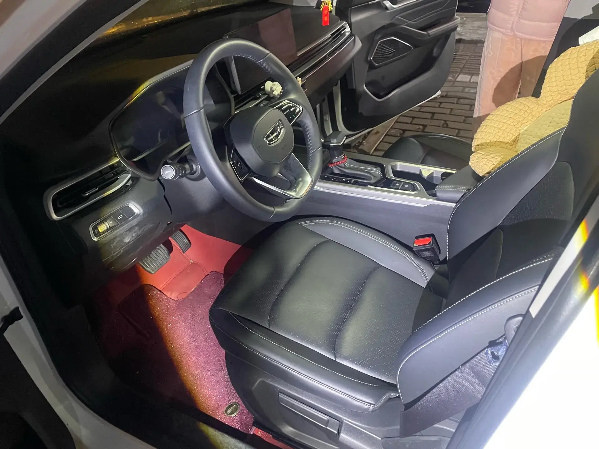 2023 GEELY EMGRAND thumbnail 4