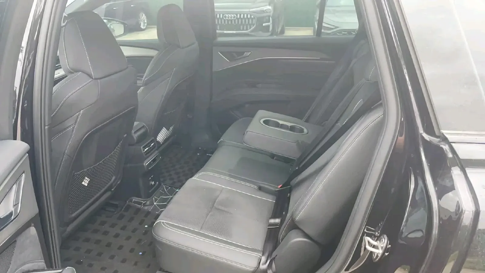 2023 Audi Q5 e-tron BEV 83.4KWH,autocango,china used car exporter,china ev exporter,chinese used car exporter,chinese used ev exporter