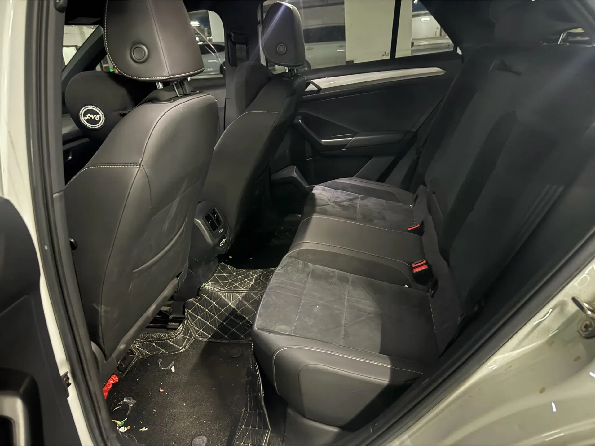 2022 VOLKSWAGEN T-ROC thumbnail 3