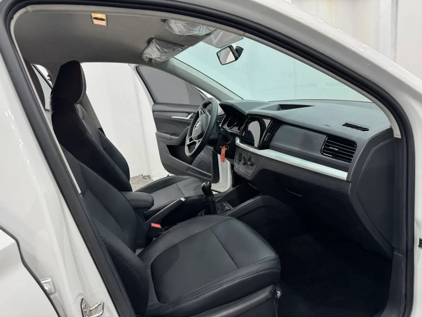 2021 SKODA KAMIQ thumbnail 4