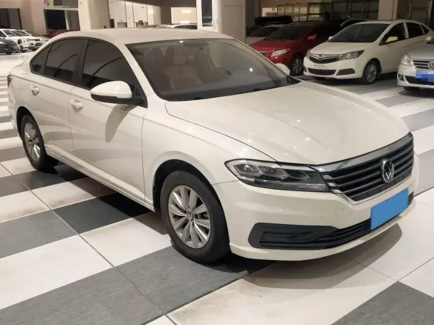 2021 VOLKSWAGEN LAVIDA thumbnail 3