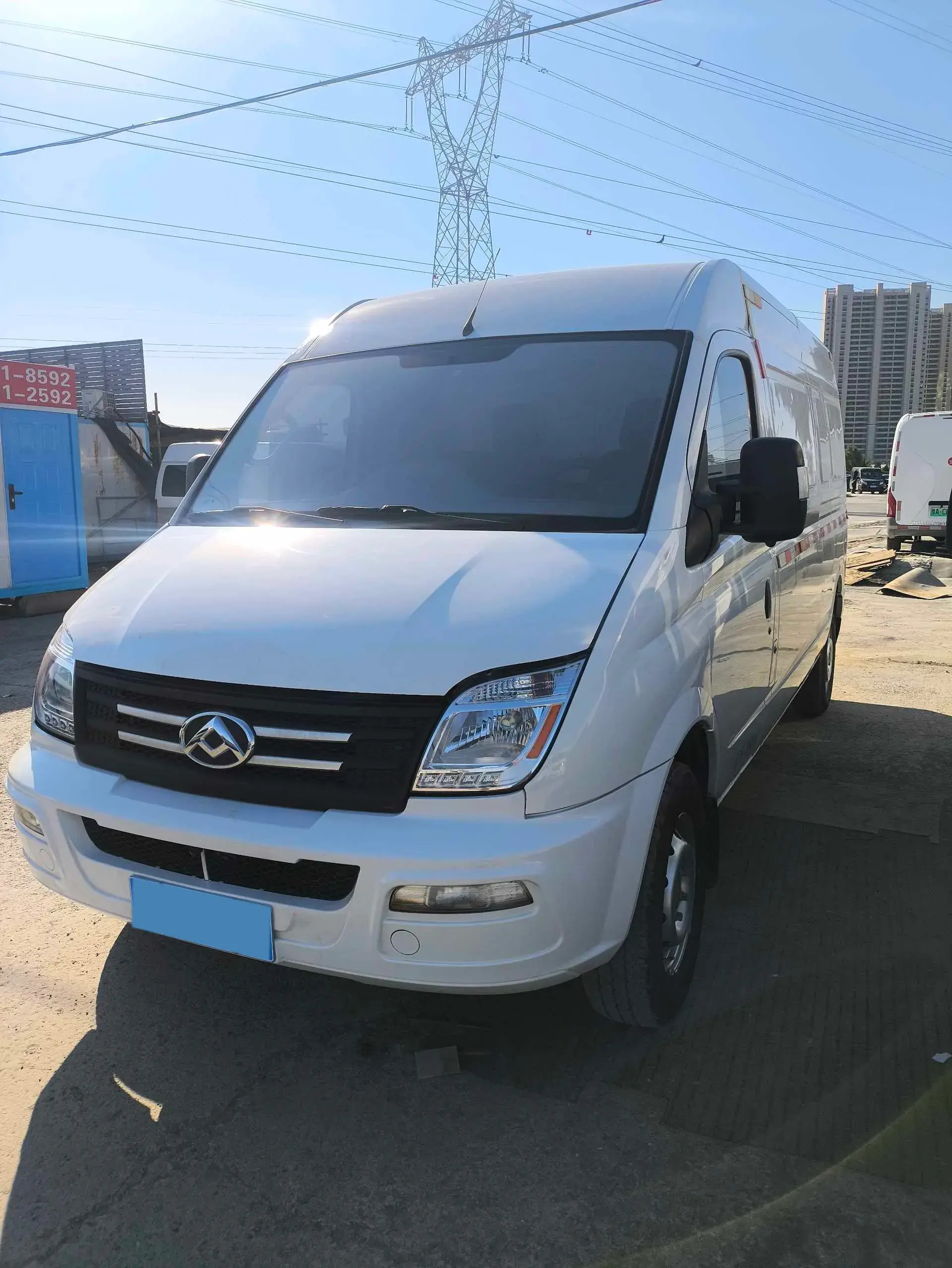 2021 MAXUS XINTU view 1