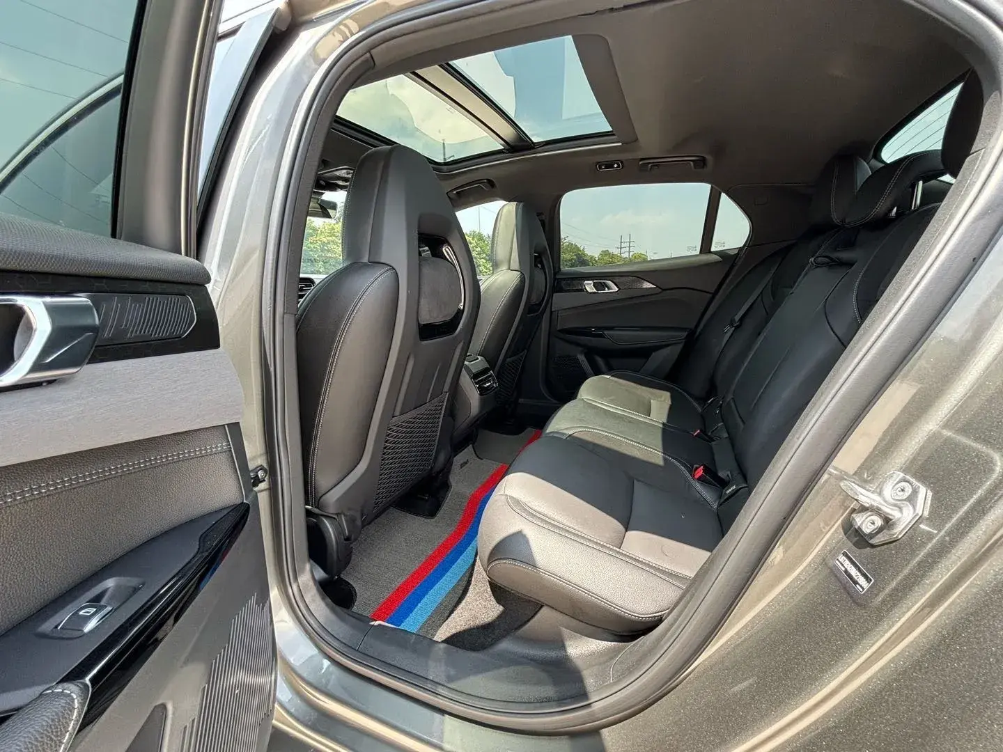 2021 LYNK&CO 03 thumbnail 4