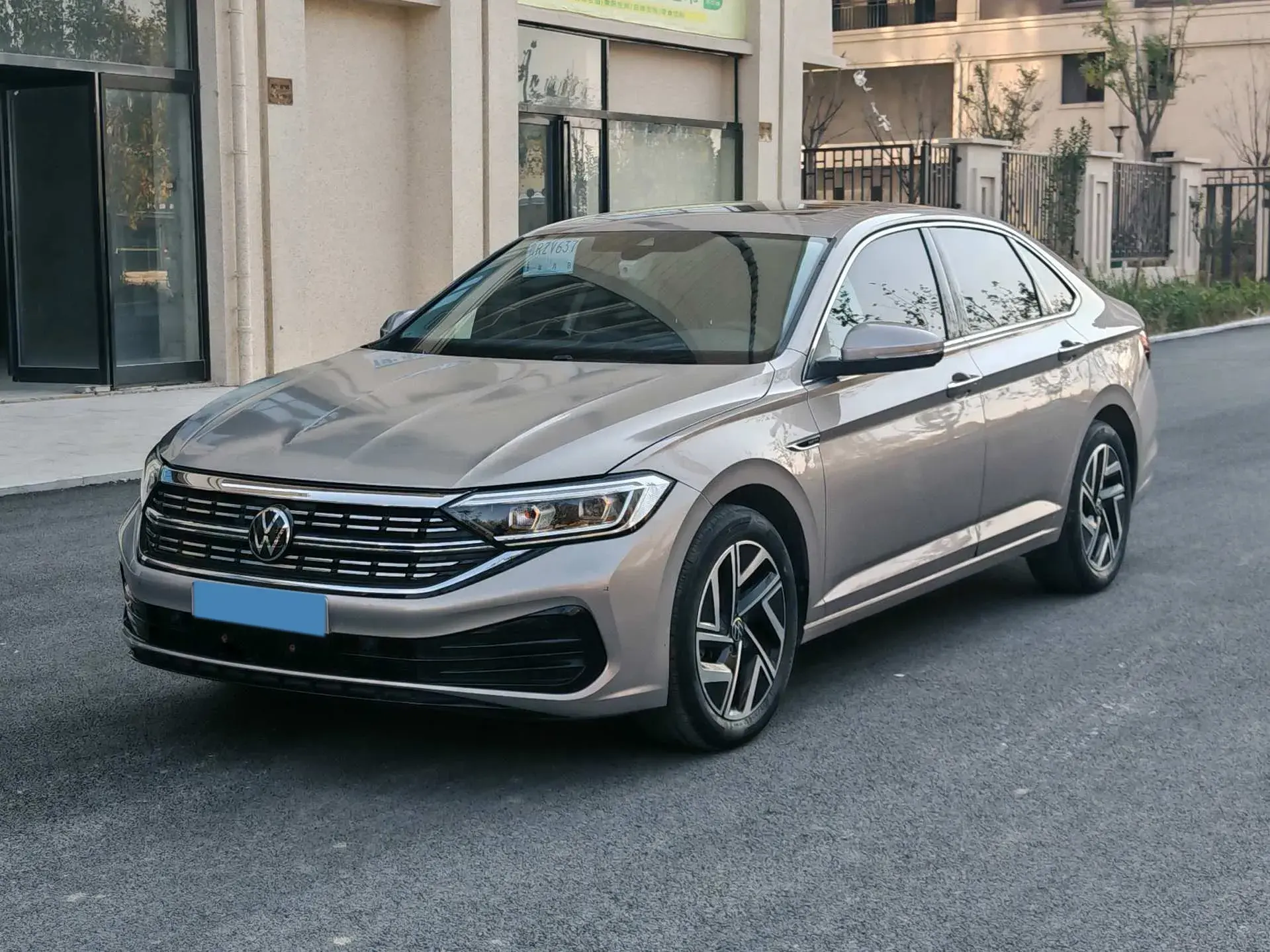 2023 VOLKSWAGEN SAGITAR view 1