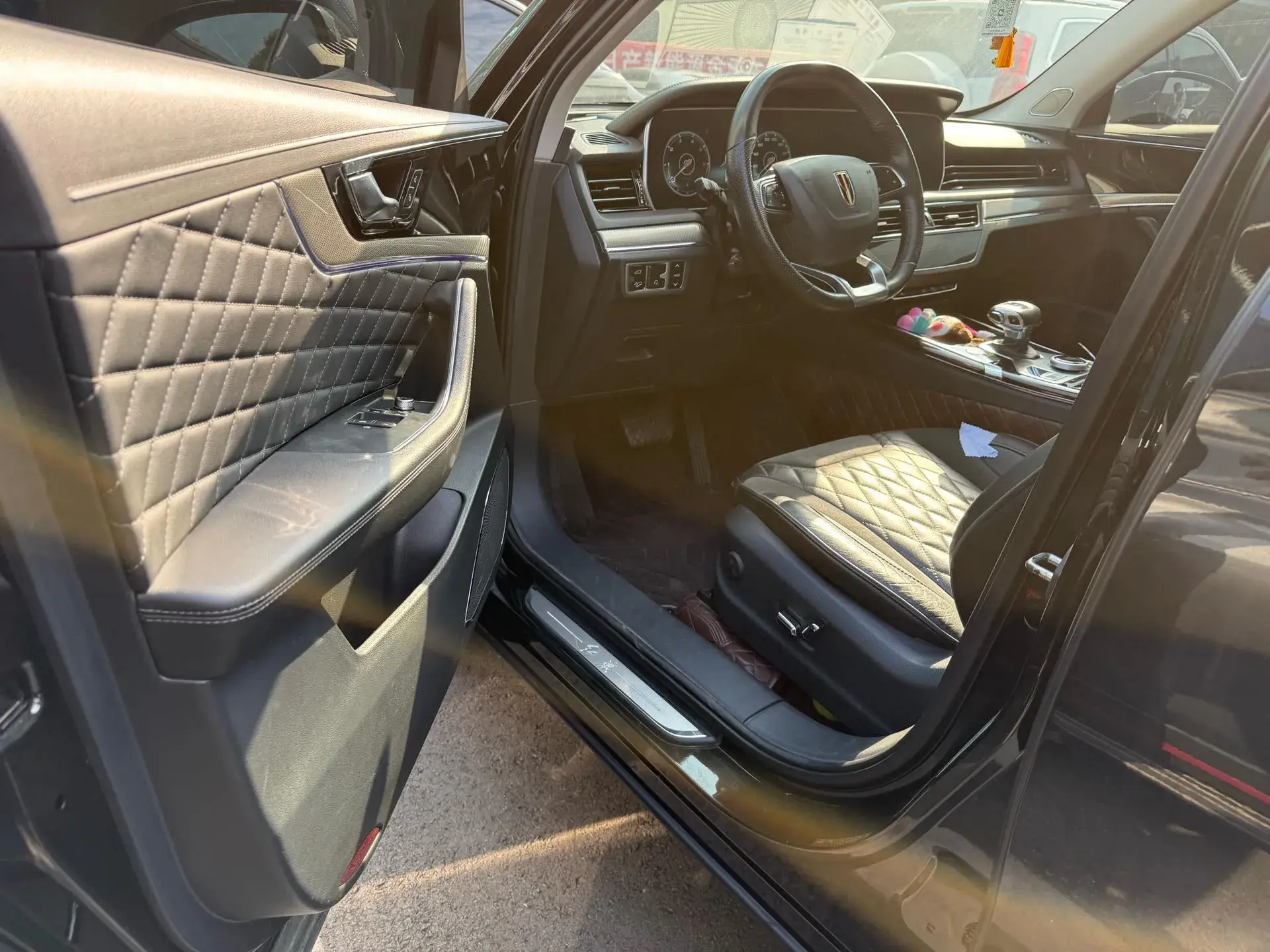 2019 HONGQI HS5 thumbnail 2