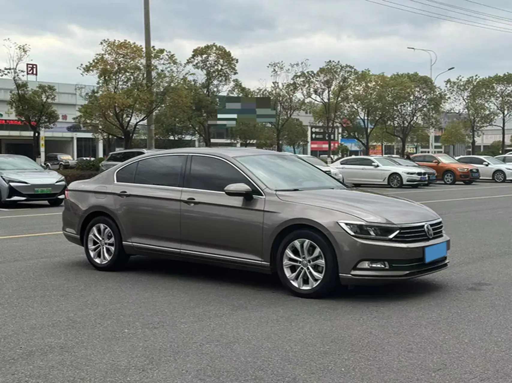 2018 VOLKSWAGEN MAGOTAN thumbnail 2