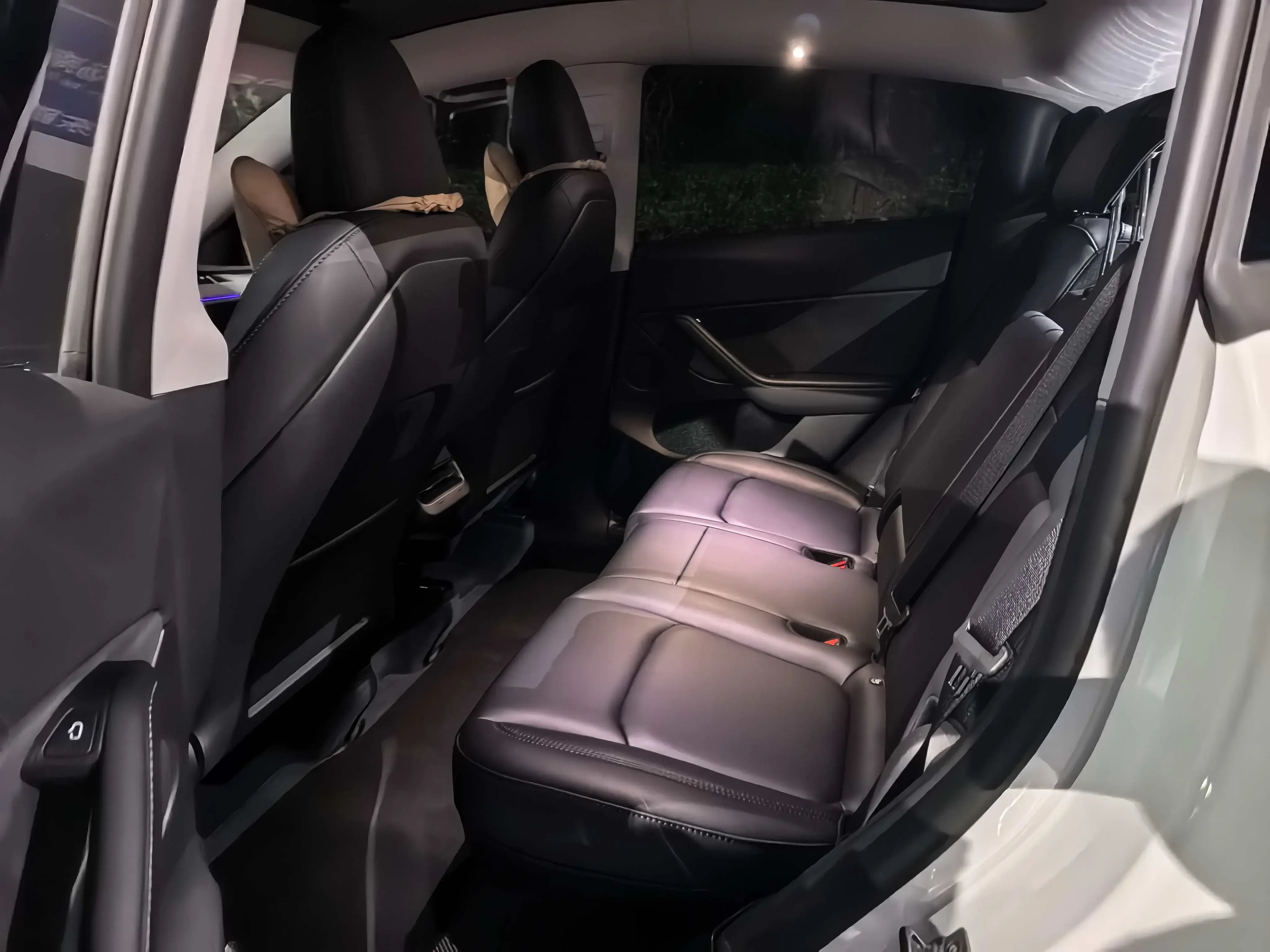 2023 TESLA MODEL thumbnail 3