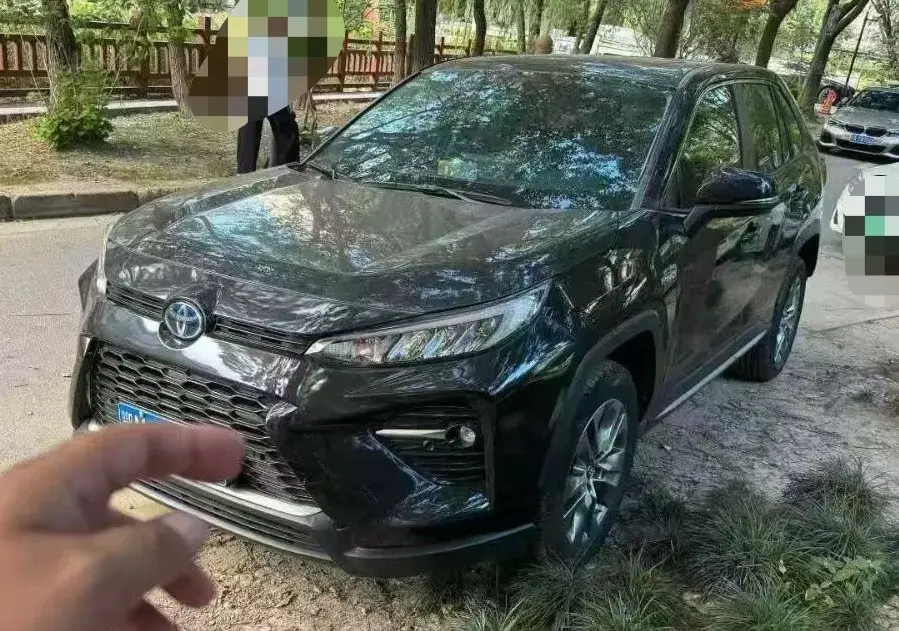 2021 TOYOTA WILDLANDER view 1