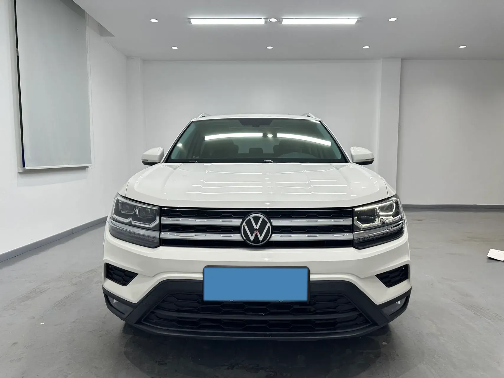 2022 VOLKSWAGEN THARU thumbnail 2