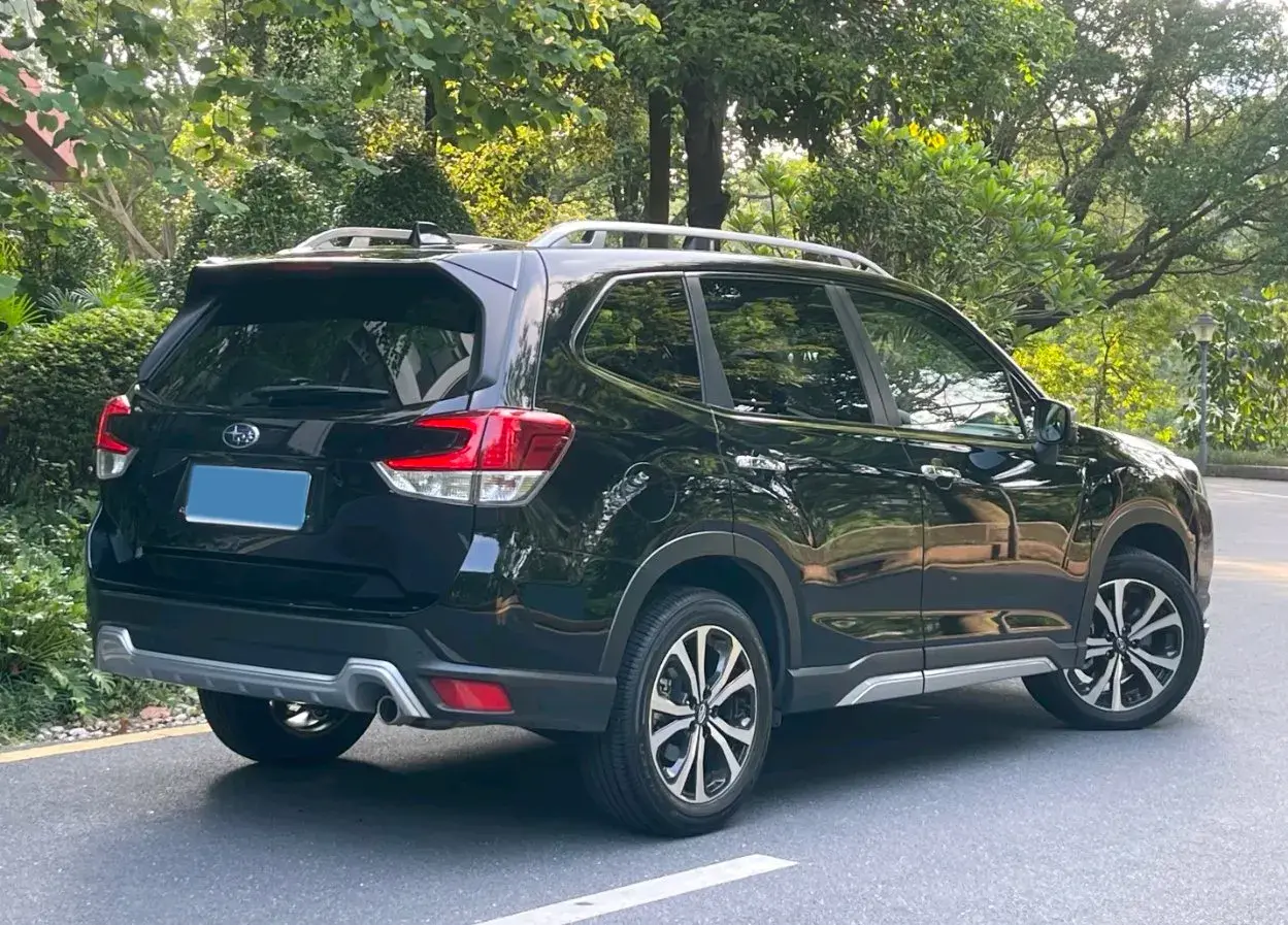 2021 SUBARU FORESTER thumbnail 3
