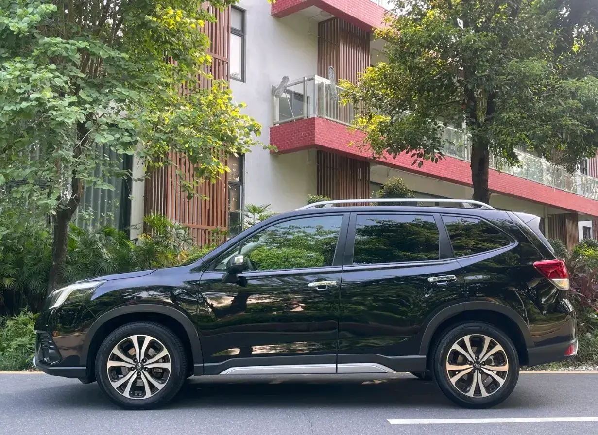 2021 SUBARU FORESTER thumbnail 2