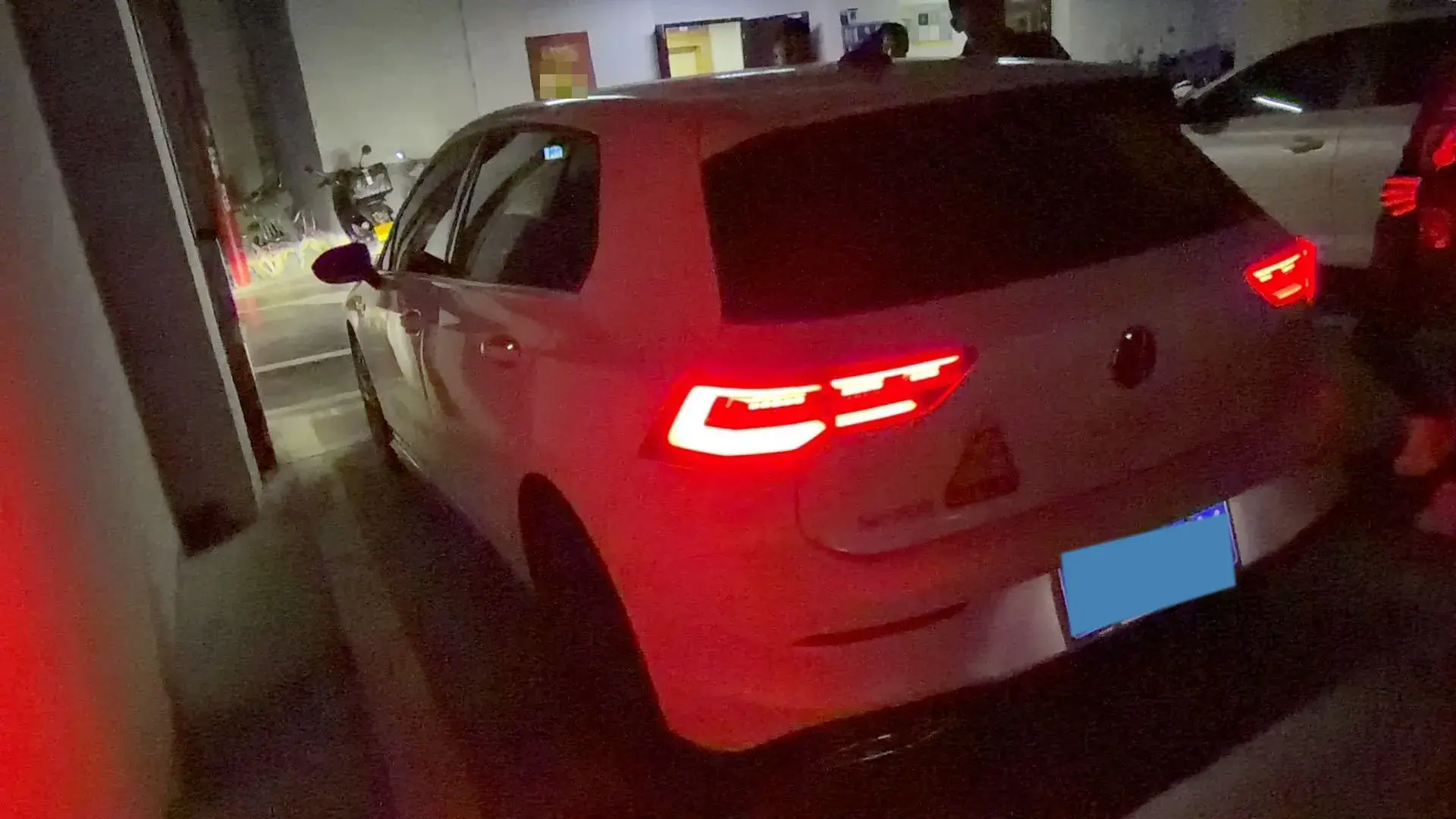 2023 VOLKSWAGEN GOLF thumbnail 4