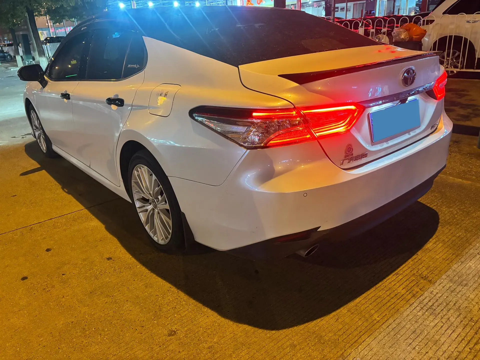 2019 TOYOTA CAMRY thumbnail 2