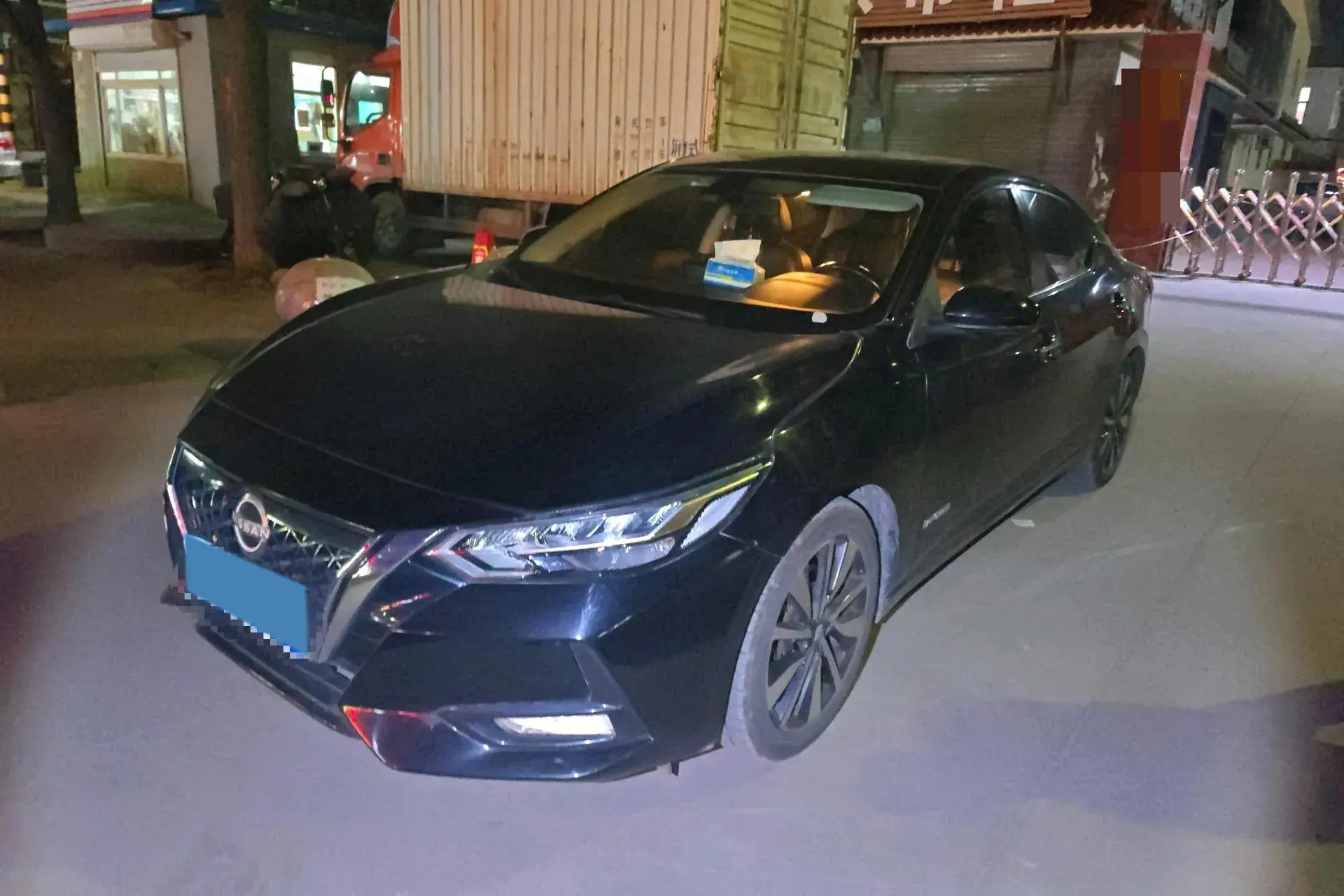 2022 NISSAN SYLPHY view 1