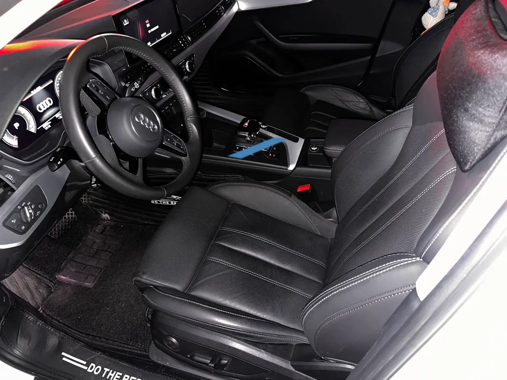 2020 AUDI A4L thumbnail 2