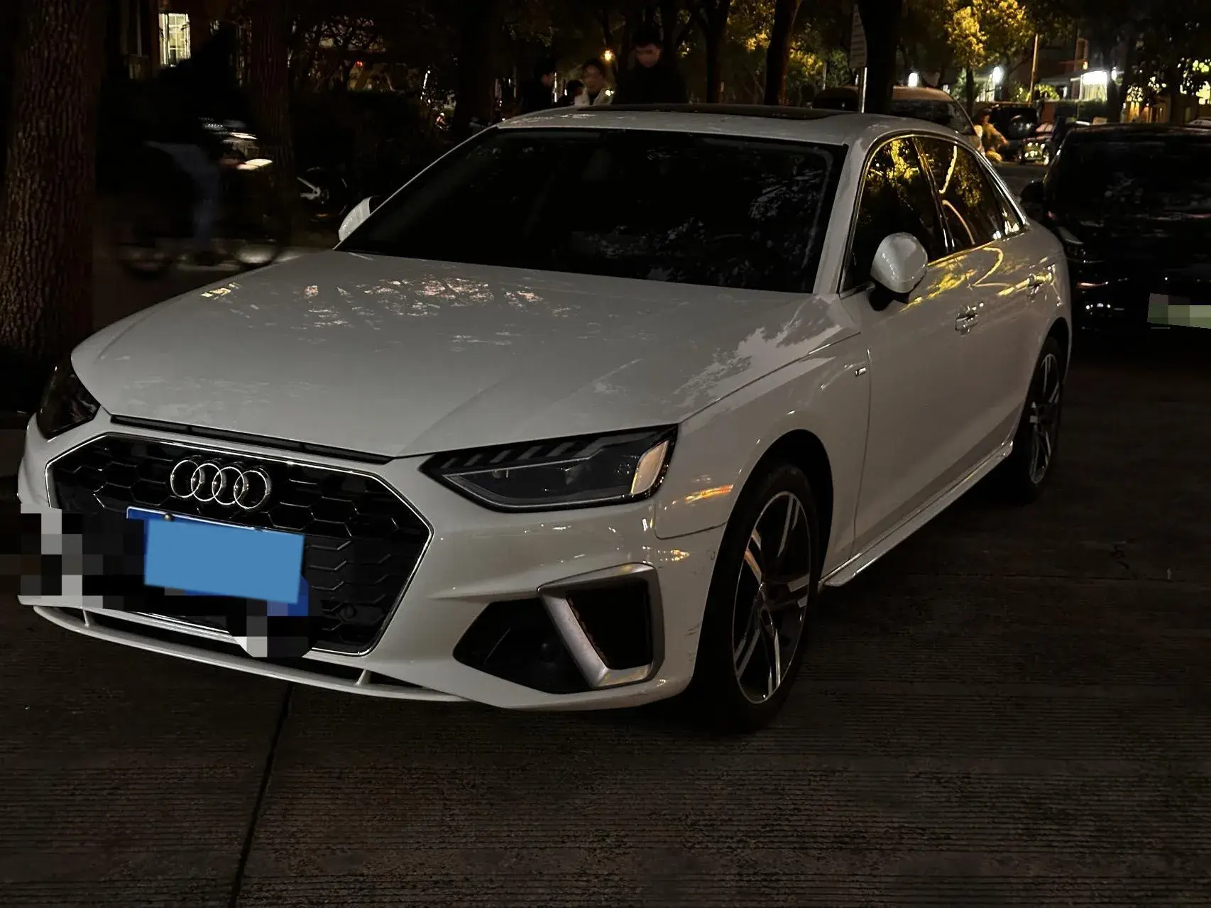 2020 AUDI A4L view 1