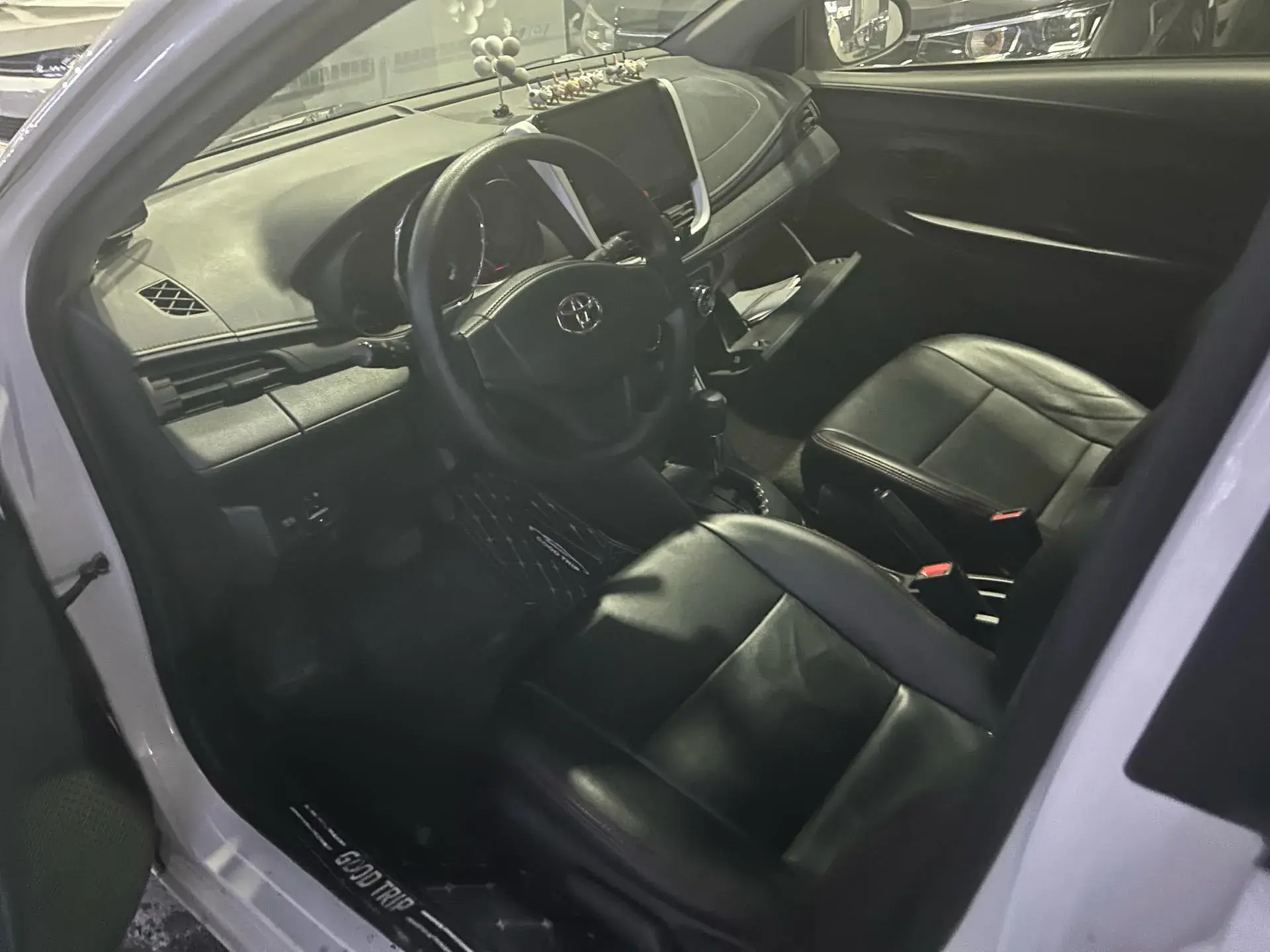 2019 TOYOTA YARIS thumbnail 2