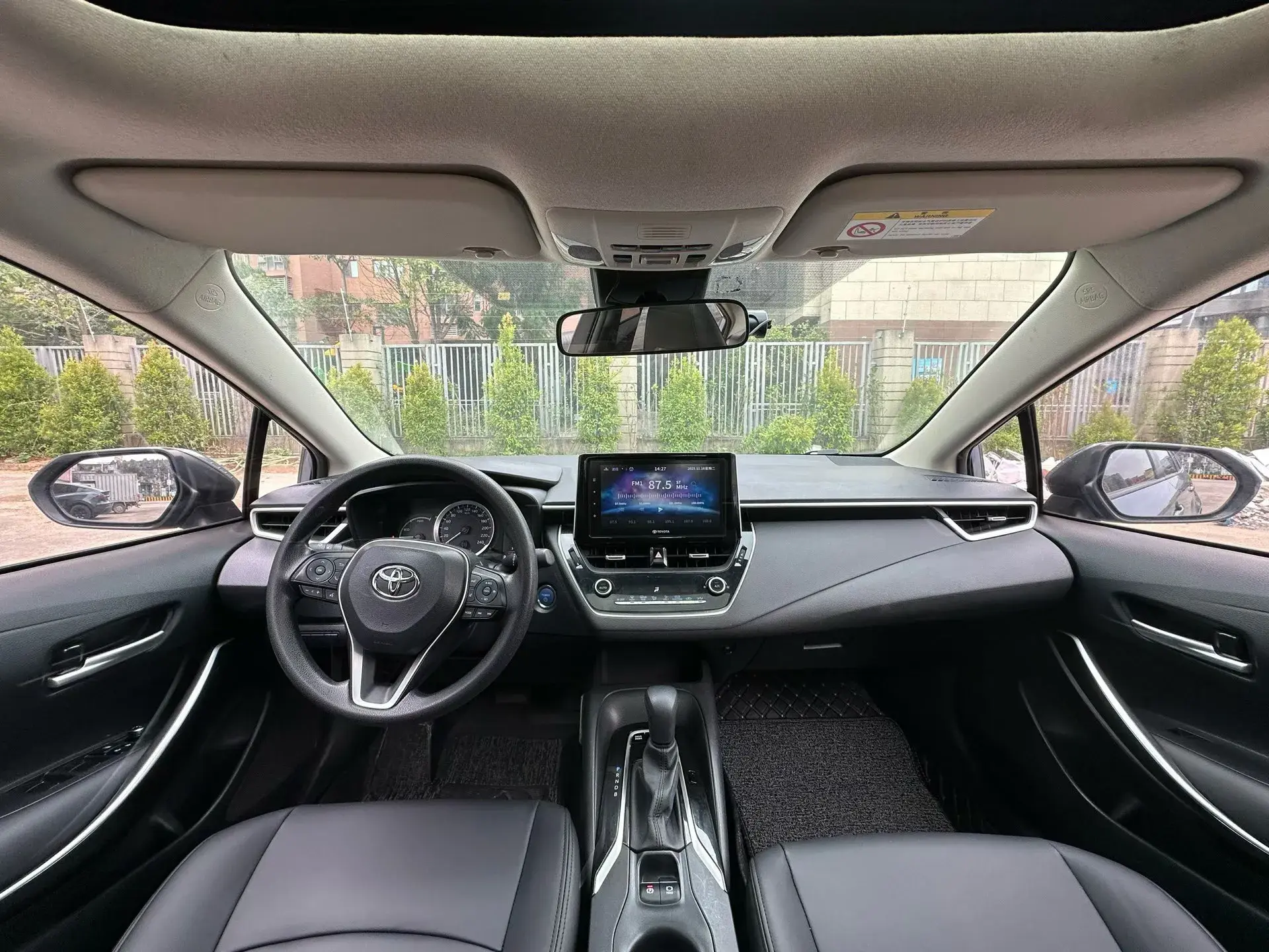 2019 TOYOTA COROLLA thumbnail 4