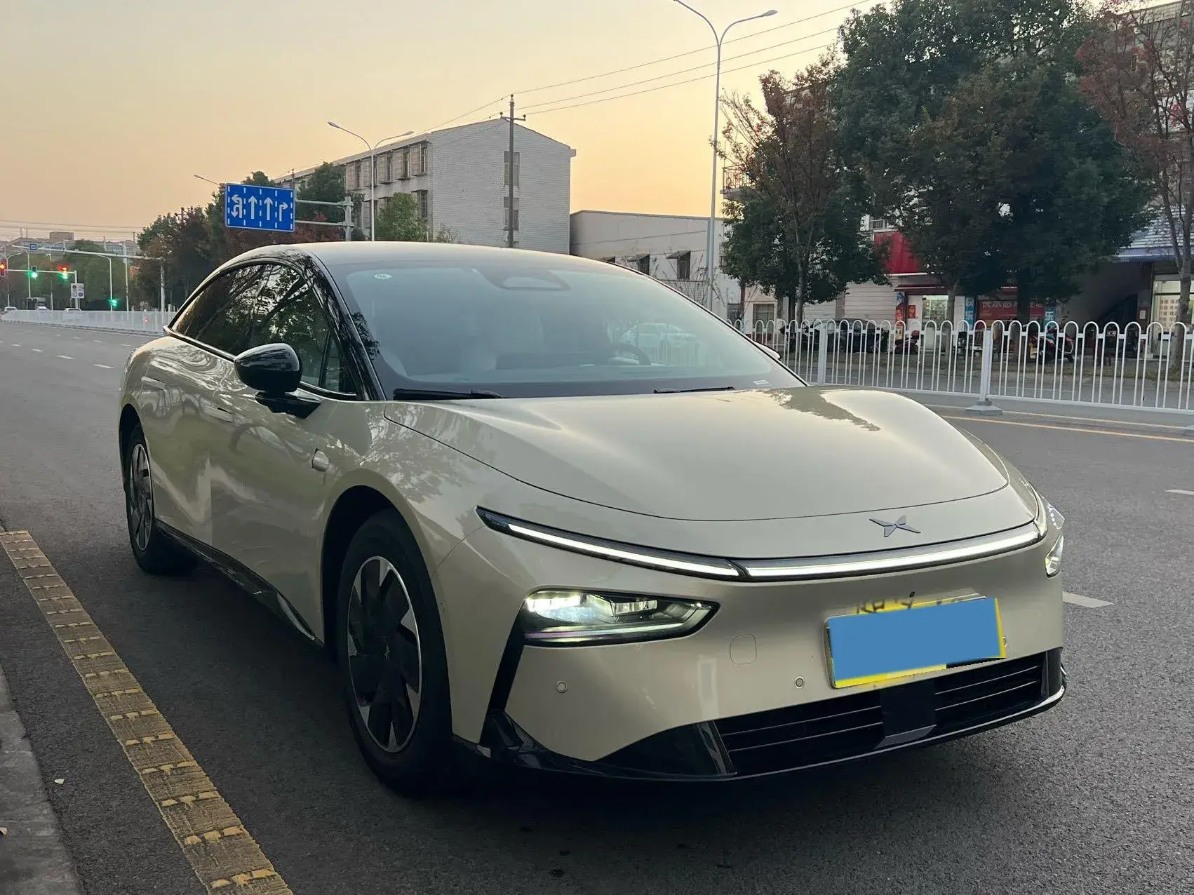 2024 XPENG P7+ thumbnail 2