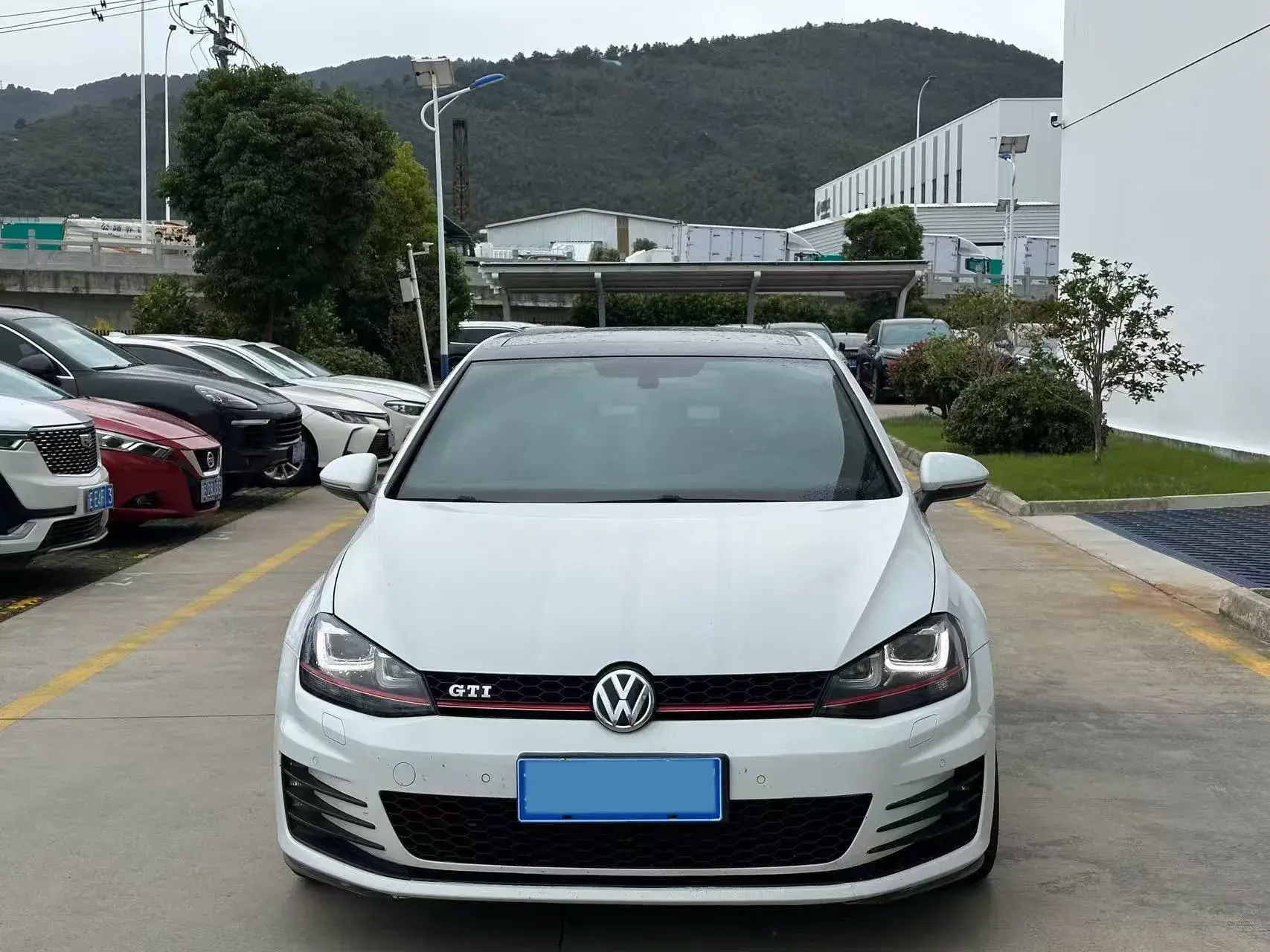2016 VOLKSWAGEN GOLFGTI thumbnail 2