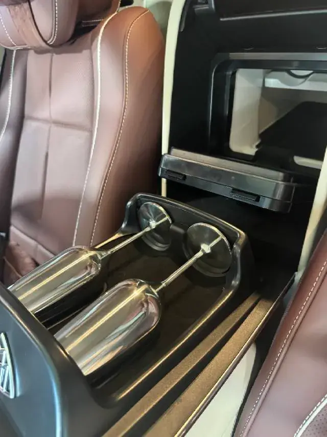 2023 MERCEDES-BENZ MAYBACH thumbnail 4