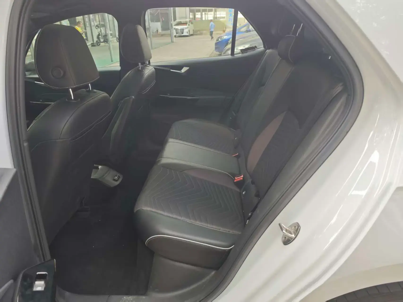 2023 VOLKSWAGEN ID.3 thumbnail 3