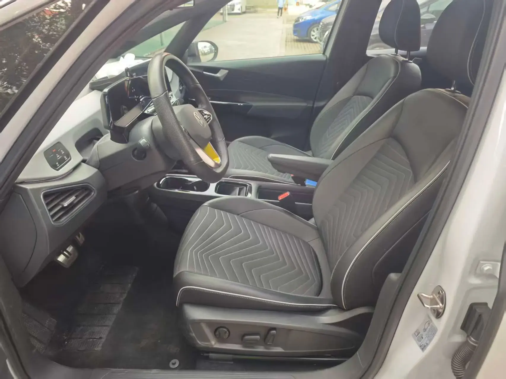 2023 VOLKSWAGEN ID.3 thumbnail 4