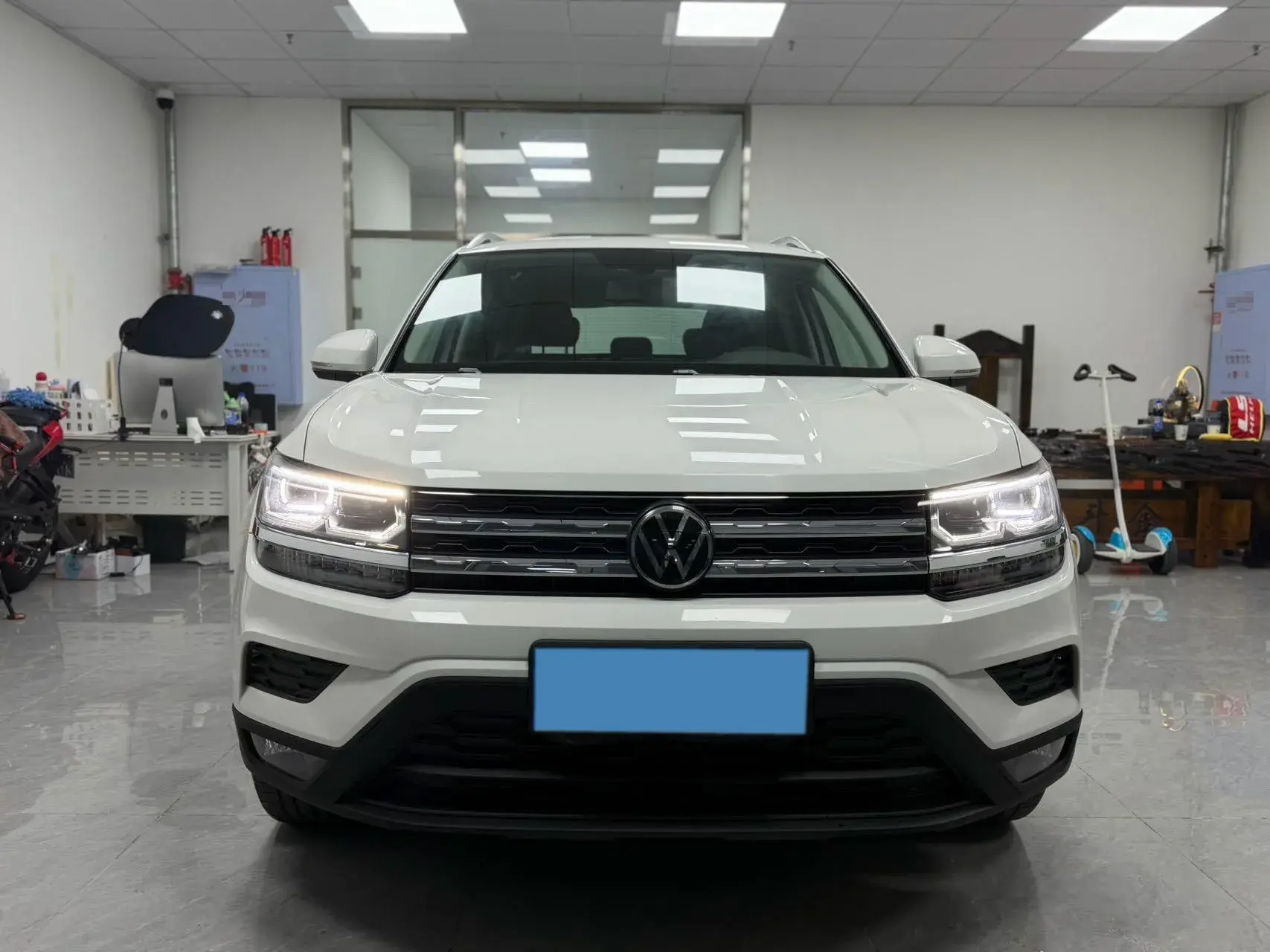 2021 VOLKSWAGEN THARU thumbnail 2