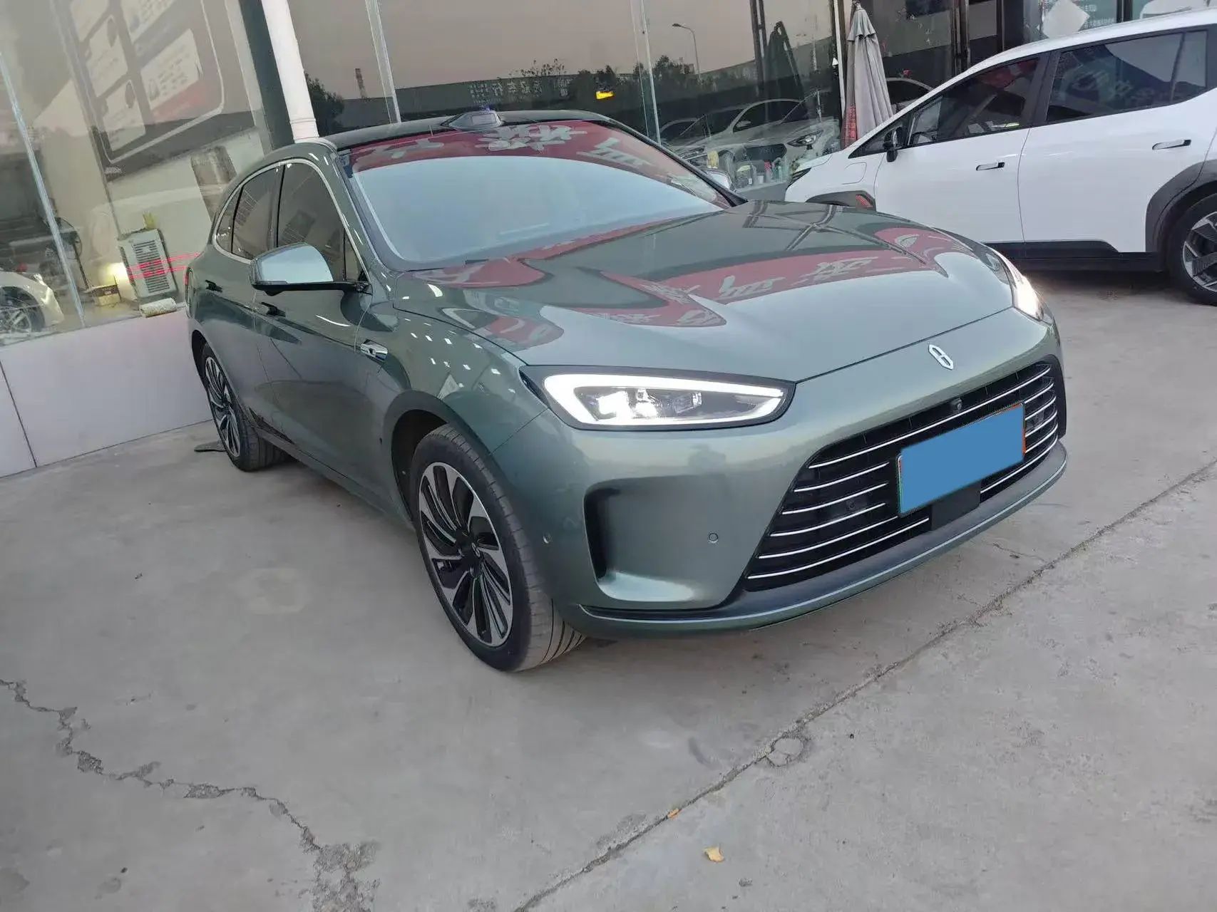 2023 AITO AITO thumbnail 2