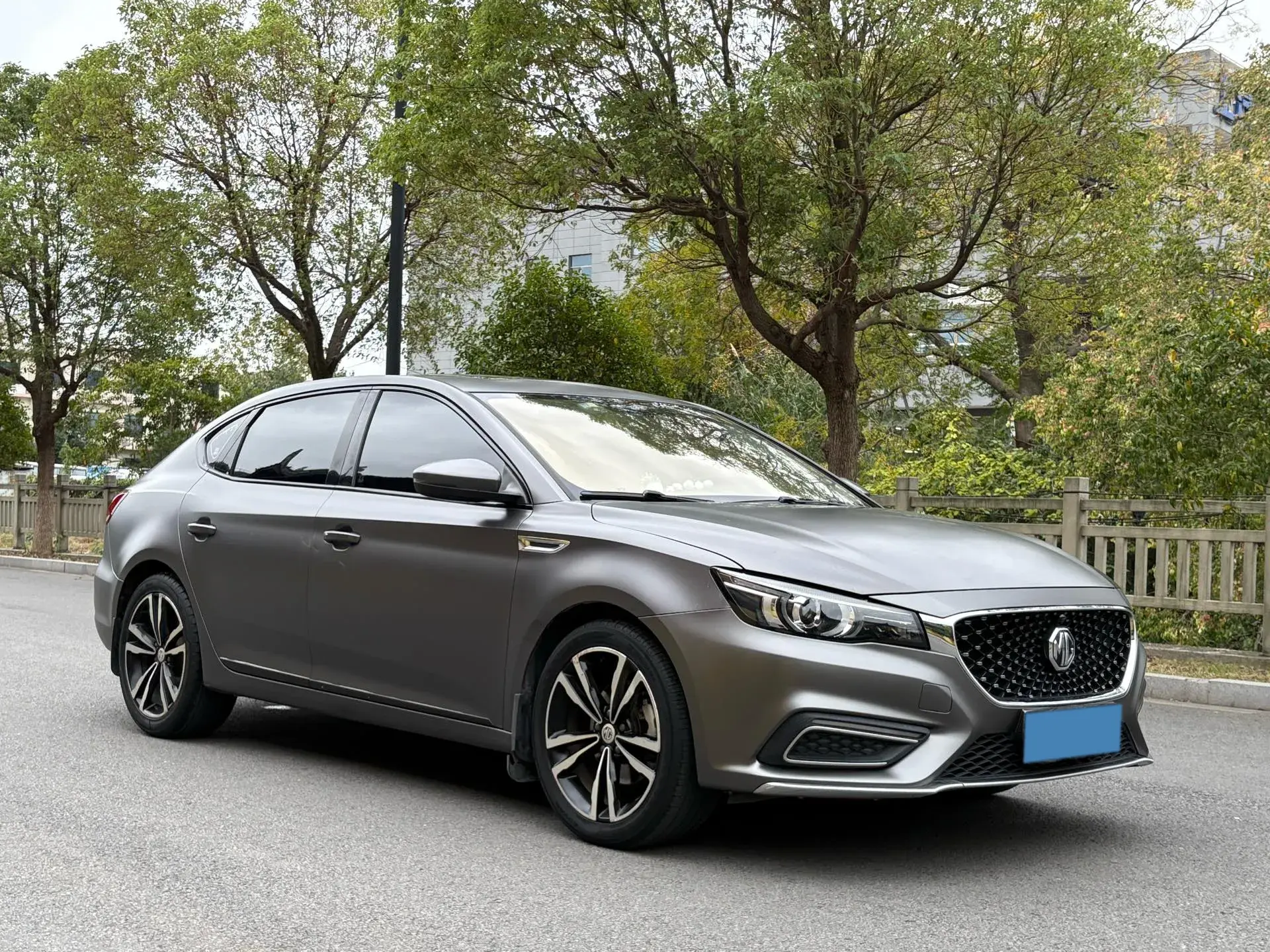 2017 MG MG6 thumbnail 2