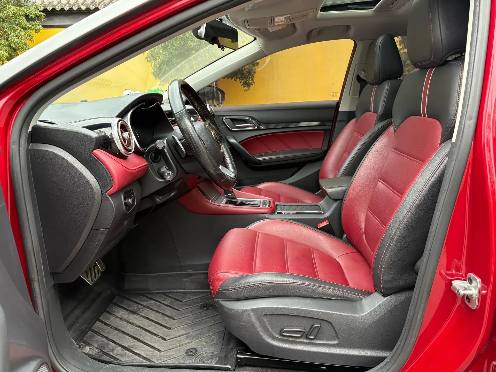 2017 MG MG6 thumbnail 4