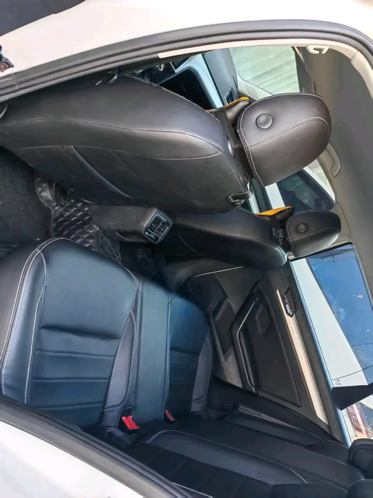 2017 VOLKSWAGEN LAMANDO thumbnail 4