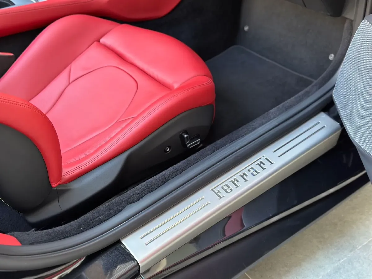 2018 Ferrari Portofino 3.9T 600HP V8 7DCT,autocango,china used car exporter,china ev exporter,chinese used car exporter,chinese used ev exporter