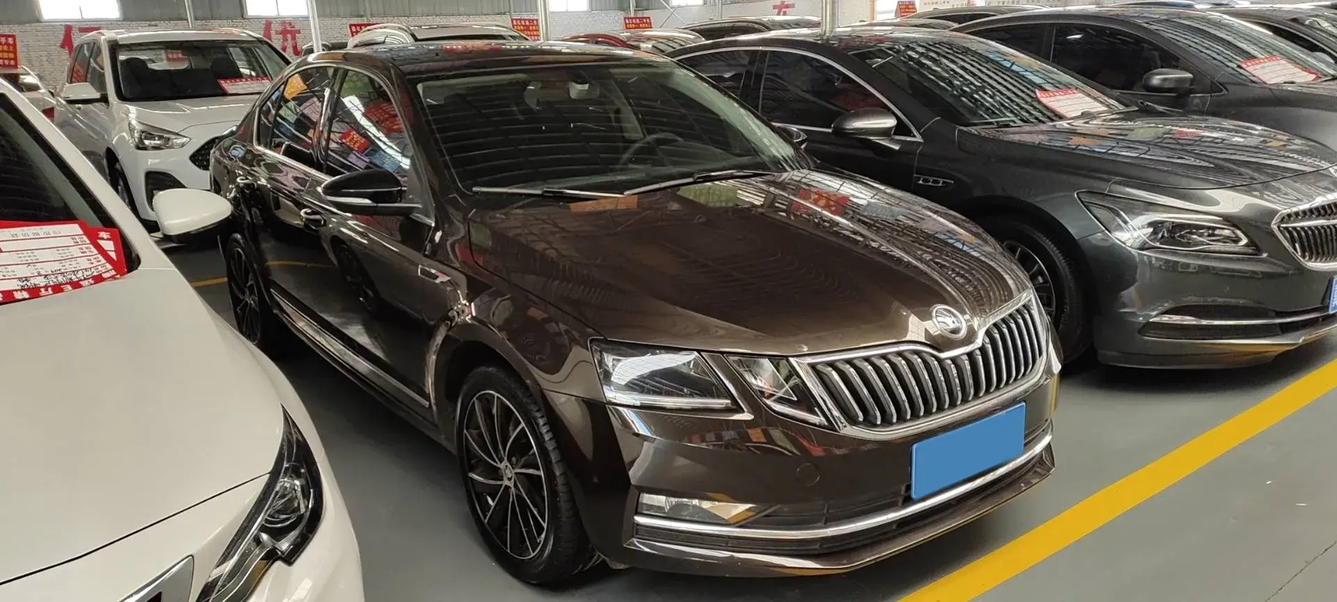 2019 SKODA OCTAVIA thumbnail 3