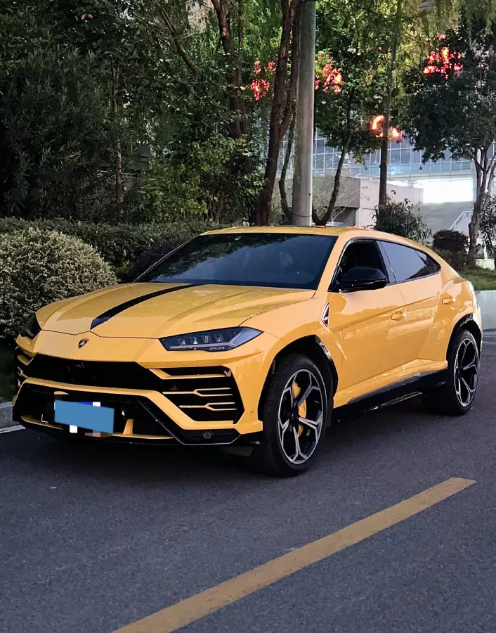 2021 Lamborghini Urus 4.0T 641HP V8 8AT