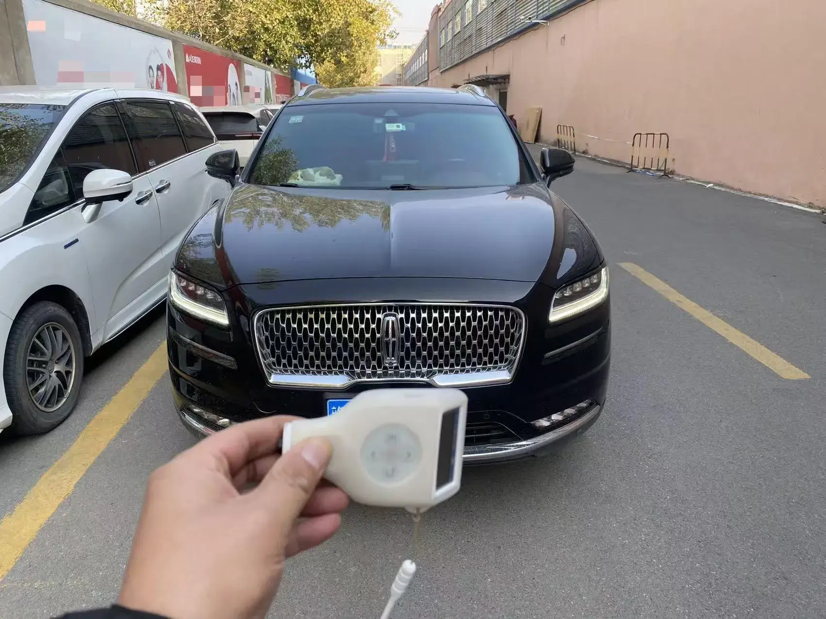 2021 LINCOLN NAUTILUS thumbnail 2