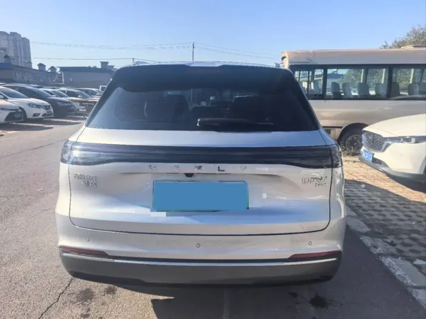 2025 GEELY GALAXY thumbnail 2